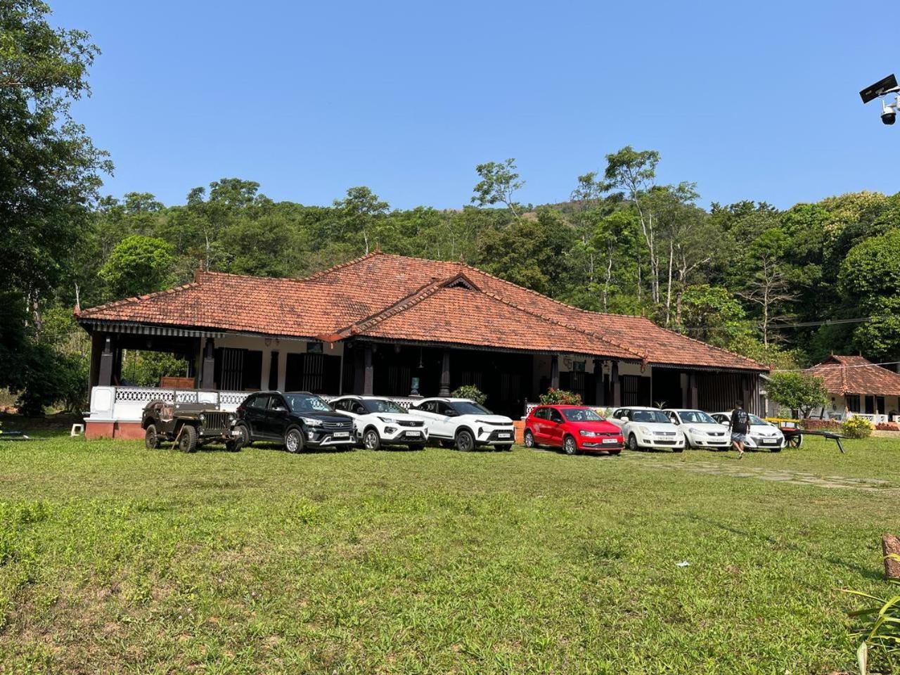 Highland Estate Hotel Sakleshpur Buitenkant foto